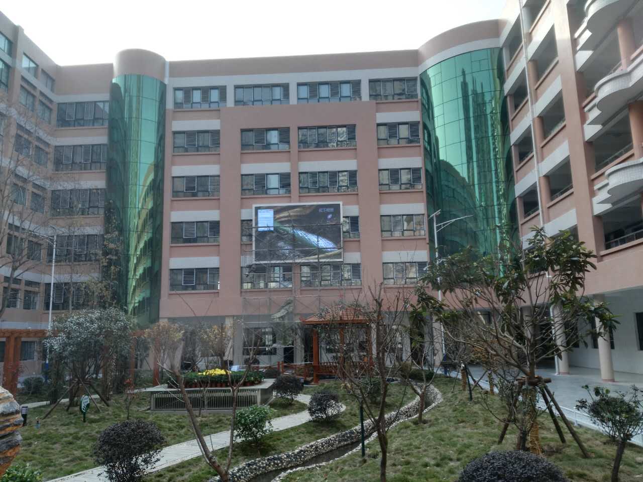 南陽(yáng)中學(xué)led顯示屏